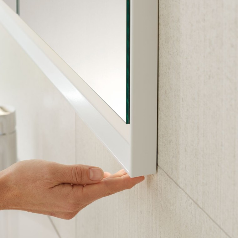 Utilisation en toute simplicité de l’armoire à glace Geberit ONE Utilisation en toute simplicité de l’armoire à glace Geberit ONE