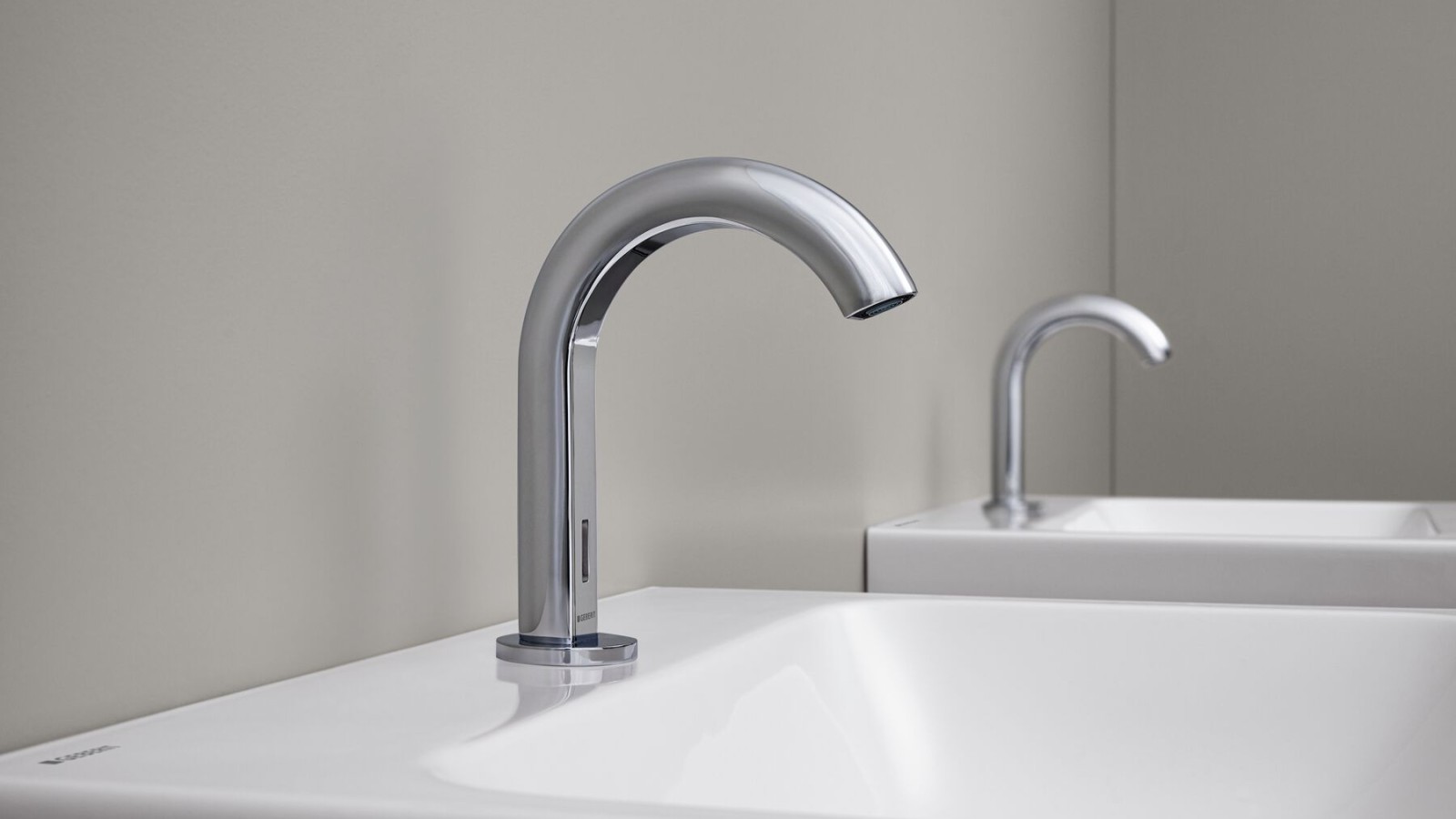 Geberit Piave robinetterie de lavabo à poser en acier inoxydable rond Geberit Piave robinetterie de lavabo à poser en acier inoxydable rond