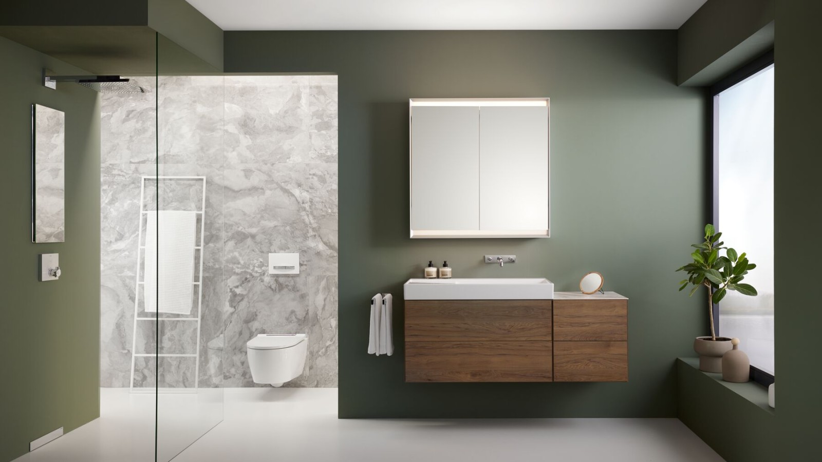 Geberit ONE salle de bains avec paroi de douche Geberit Walk-in et boîte de rangement pour niche Geberit ONE salle de bains avec paroi de douche Geberit Walk-in et boîte de rangement pour niche