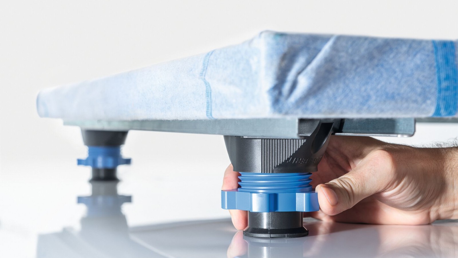 Le kit de base peut être monté sans outils Le kit de base peut être monté sans outils