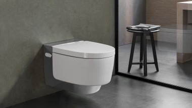 Grâce à son design, l’AquaClean Mera s’intègre harmonieusement dans le paysage de la salle de bains