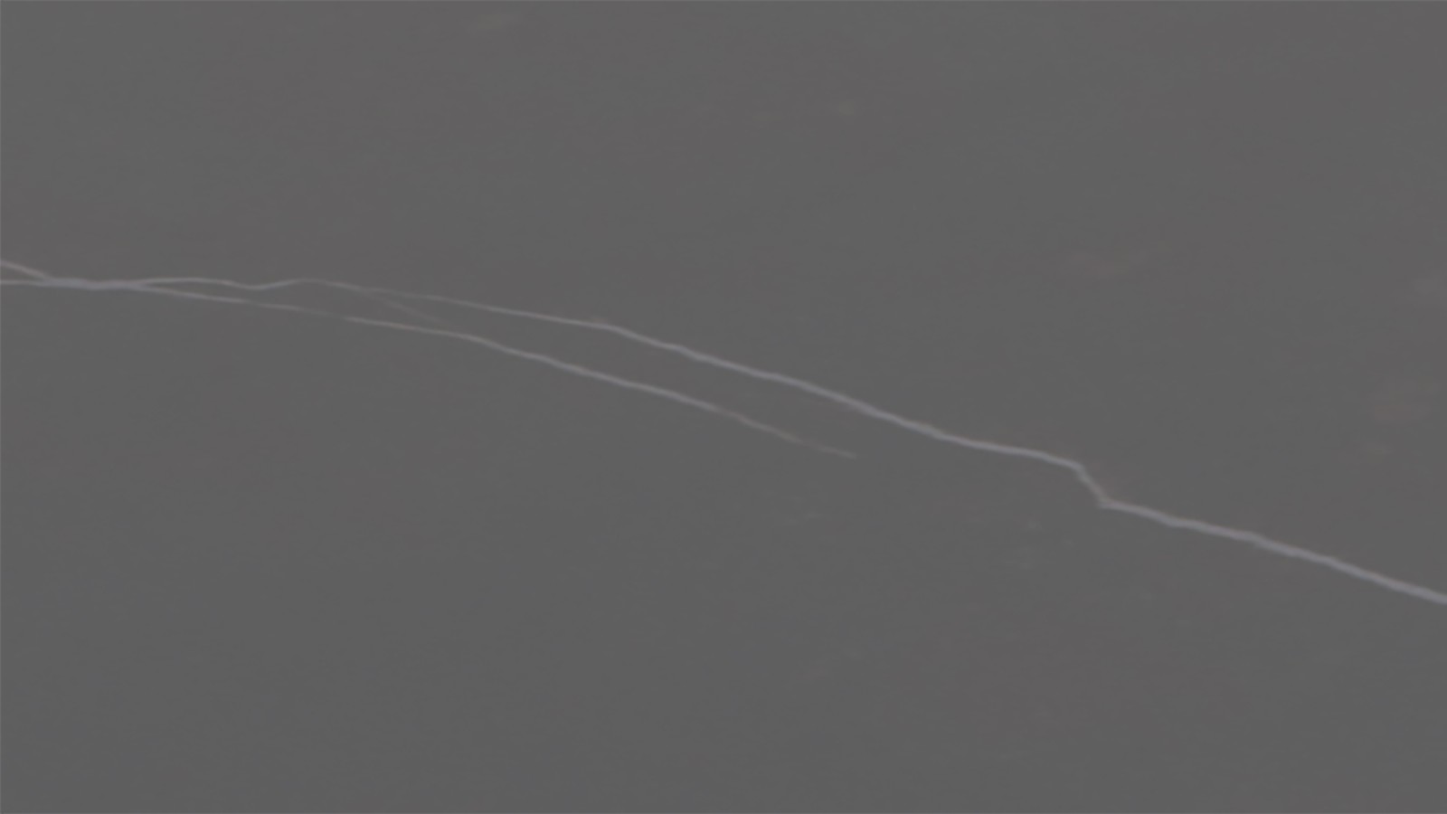 Couleur : grès-céramique aspect marbre noir Couleur : grès-céramique aspect marbre noir