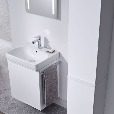 Lavabo Geberit Smyle et miroir lumineux