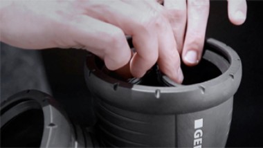 Geberit Silent-Pro: Einfaches Herausnehmen und Einsetzen des EPDM-Dichtrings Geberit Silent-Pro: Einfaches Herausnehmen und Einsetzen des EPDM-Dichtrings