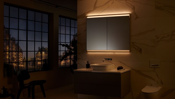 L'armoire à miroir Geberit ONE avec ComfortLight (© Geberit)