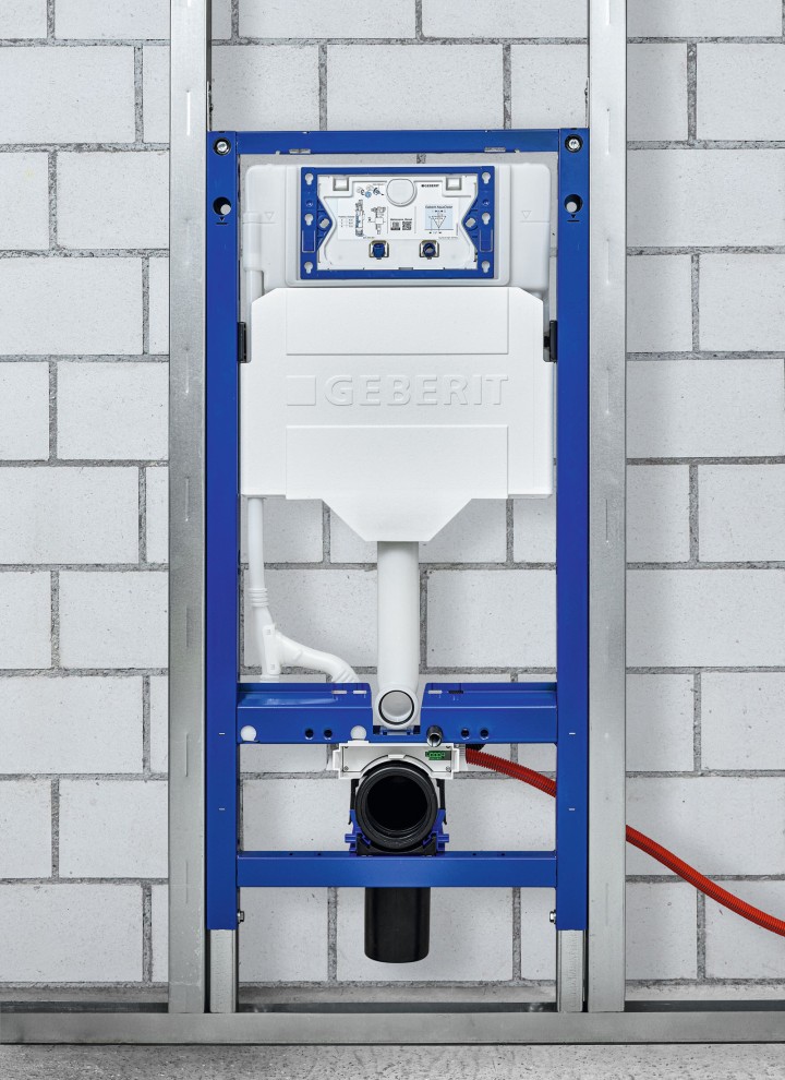 Im WC-Installationselement integrierter Stromanschluss über Geberit Power & Connect Box