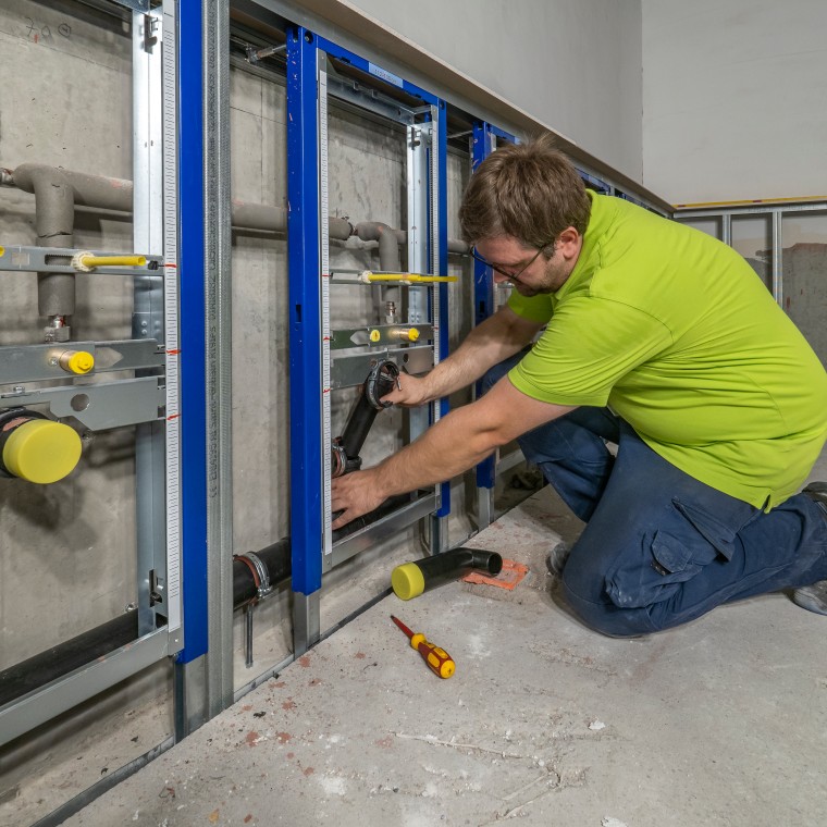 Installation du système à emboîter pour l’évacuation Geberit Silent-PP Installation du système à emboîter pour l’évacuation Geberit Silent-PP