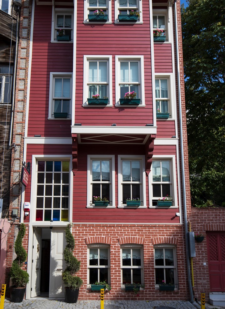 Vorher – nachher: Das Gebäude bei der Eröffnung im Jahr 2022 (© Haydar Erçin) Vorher – nachher: Das Gebäude bei der Eröffnung im Jahr 2022 (© Haydar Erçin)