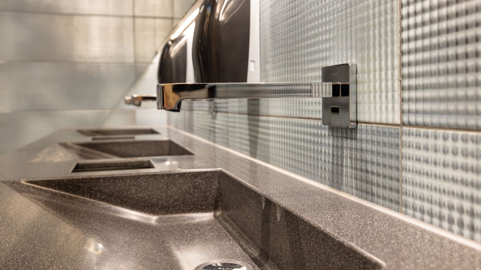 Robinetterie murale Geberit Brenta pour lavabo Robinetterie murale Geberit Brenta pour lavabo