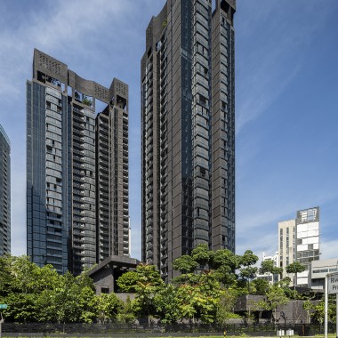 Les immeubles de grande hauteur de l’ensemble Martin Modern recèlent deux ressources très précieuses dans la métropole densément peuplée de Singapour : l’espace et la nature (© Darren Soh)