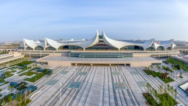 Deux grandes et huit petites vagues : la gare ondoyante de Hongdao (© ingDESIGN Co., Ltd.)