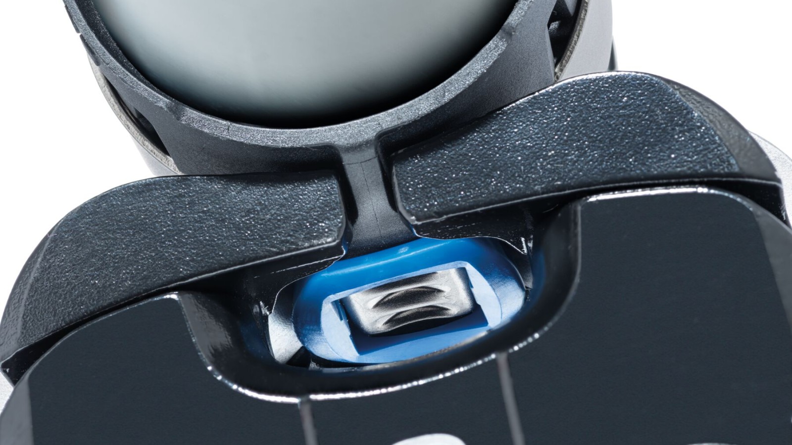 Werkzeugführung durch den Pressindikator bei Geberit FlowFit Werkzeugführung durch den Pressindikator bei Geberit FlowFit