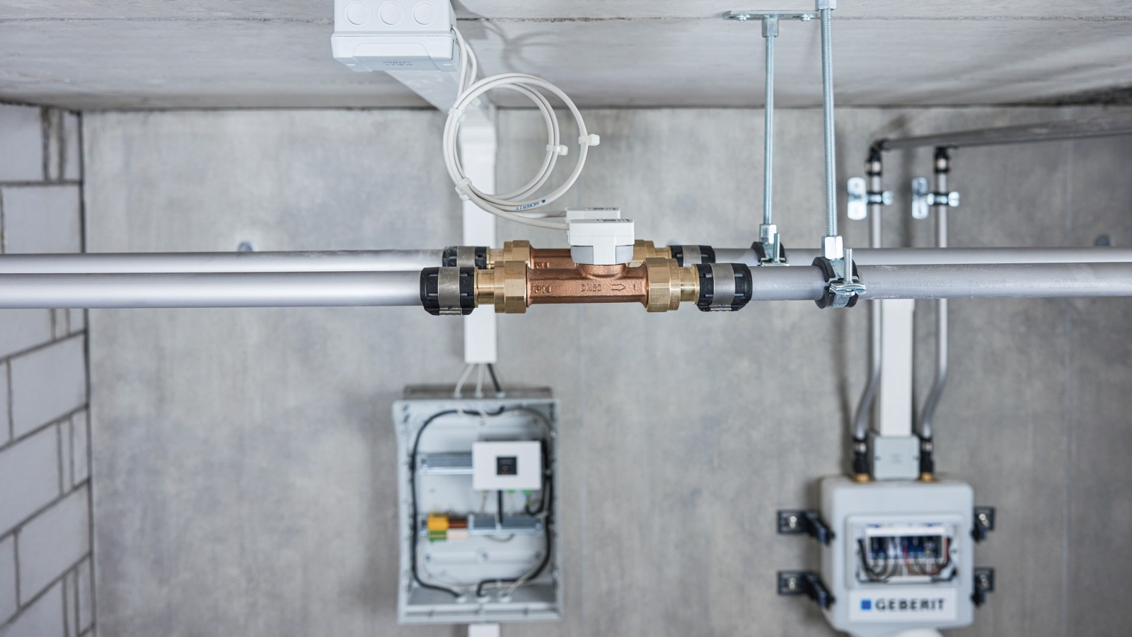 Les capteurs Geberit pour GEBUS sont directement raccordés à la passerelle Les capteurs Geberit pour GEBUS sont directement raccordés à la passerelle