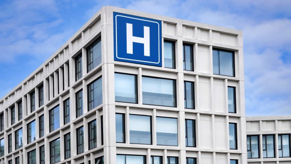 Utilisation de Geberit Connect pour garantir l’hygiène de l’eau potable dans les hôpitaux et autres établissements de soins (© 2023 Spiroview Inc/Shutterstock) Utilisation de Geberit Connect pour garantir l’hygiène de l’eau potable dans les hôpitaux et autres établissements de soins (© 2023 Spiroview Inc/Shutterstock)