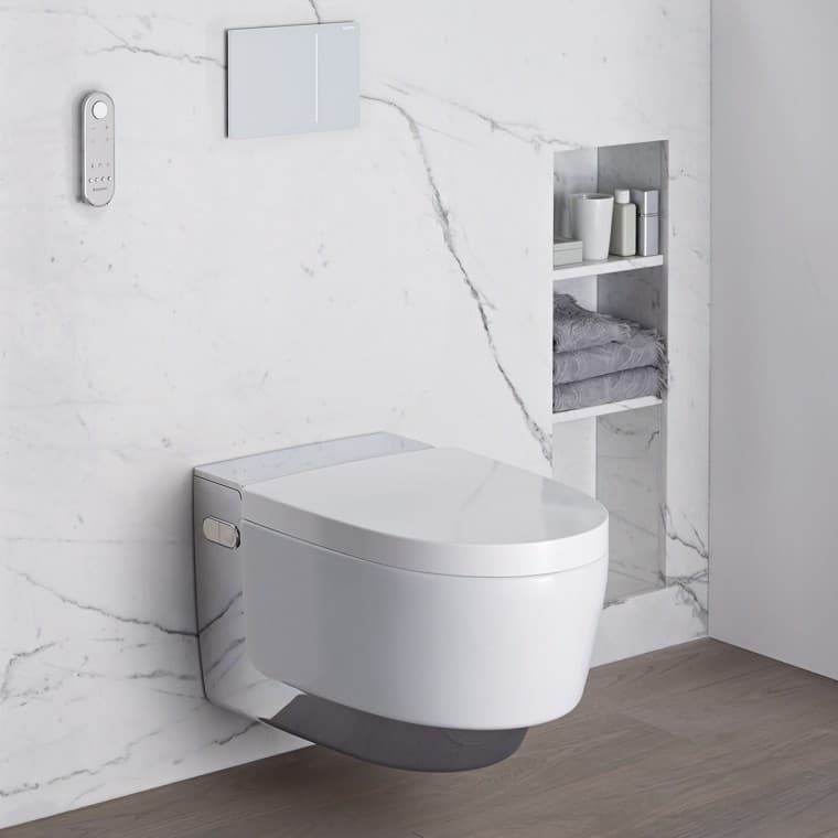 Salle de bains adaptée PMR avec Geberit AquaClean Mera Salle de bains adaptée PMR avec Geberit AquaClean Mera