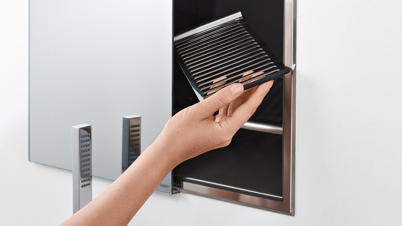 Niche de rangement Geberit avec étagères Niche de rangement Geberit avec étagères