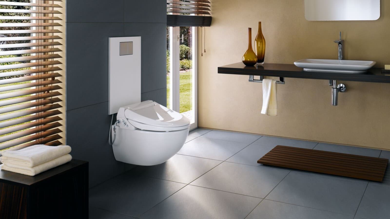 Geberit AquaClean 4000 avec panneau de finition design Geberit AquaClean 4000 avec panneau de finition design
