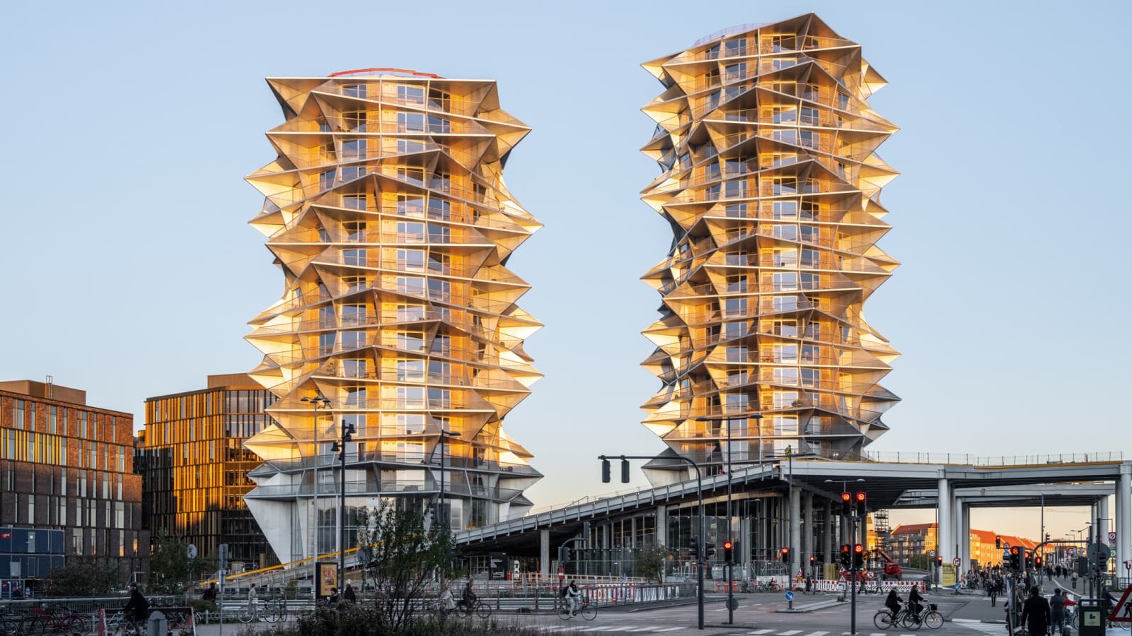 Les Kaktus Towers offrent une surface de 26 100 mètres carrés pour 495 micro-appartements (© Rasmus Hjortshøj) Les Kaktus Towers offrent une surface de 26 100 mètres carrés pour 495 micro-appartements (© Rasmus Hjortshøj)