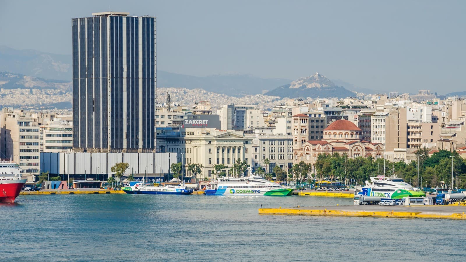 Voici à quoi il ressemblait avant les tous derniers travaux - pratiquement inutilisé, il se dressait comme un symbole et un monument dans le quartier du Pirée (© Iaranik/Alamy) Voici à quoi il ressemblait avant les tous derniers travaux - pratiquement inutilisé, il se dressait comme un symbole et un monument dans le quartier du Pirée (© Iaranik/Alamy)