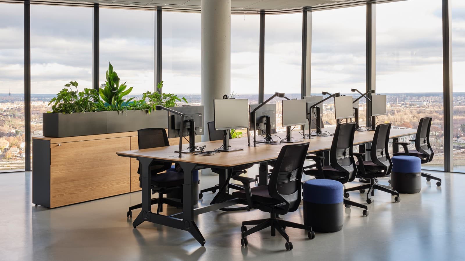 Le nouveau siège social de MOL Group abrite 2500 postes de travail (© MOL Group) Le nouveau siège social de MOL Group abrite 2500 postes de travail (© MOL Group)